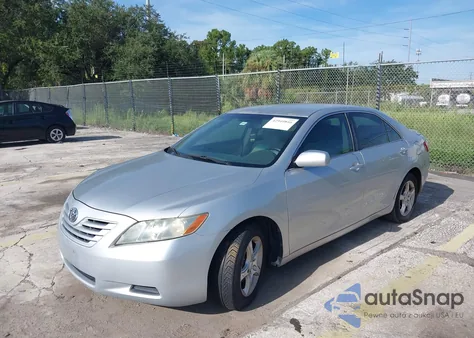 2007 Toyota Camry Ce/Le/Xle/Se z USA, uszkodzony, nr VIN 4T1BE46K27U103722